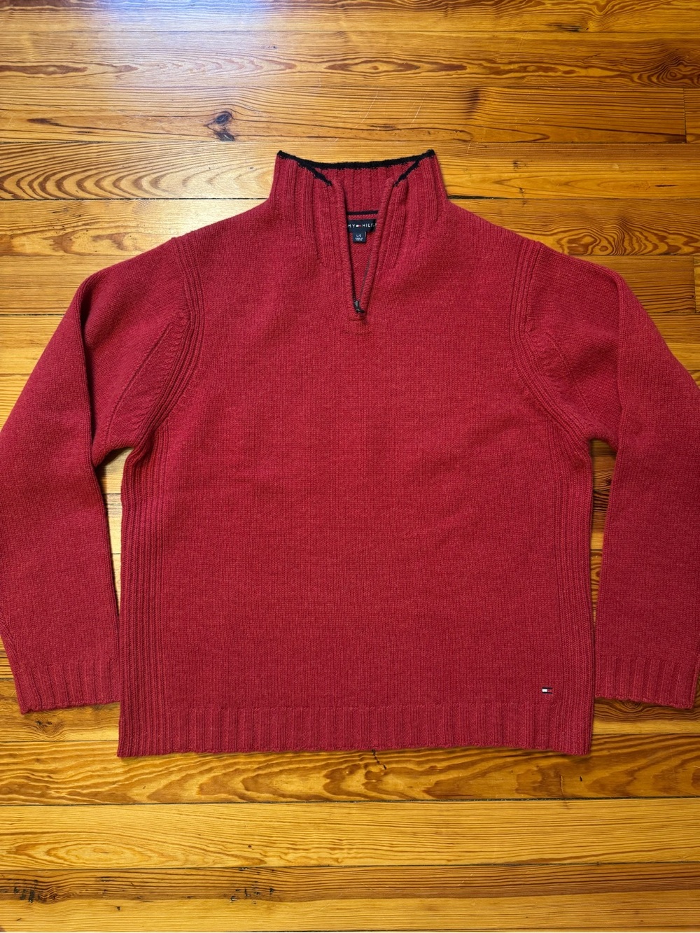 Tommy Hilfiger Men's 100% Lambswool Quarter-Zip Sweater
